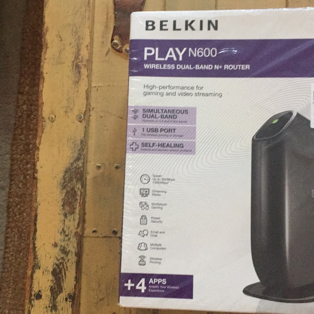 NIP BELKIN ROUTER HOME OFFICE WIFI SIGNAL